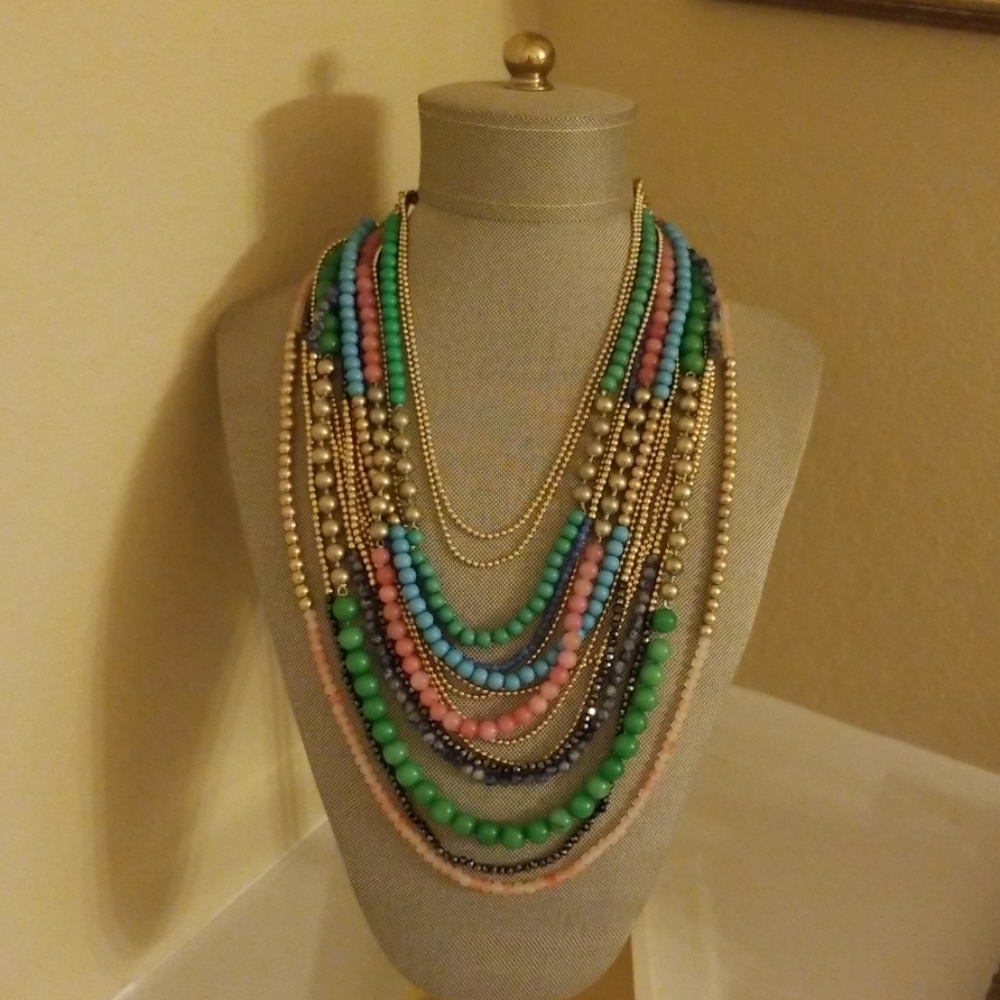 RETIRED Stella & Dot Zahara Bib Necklace